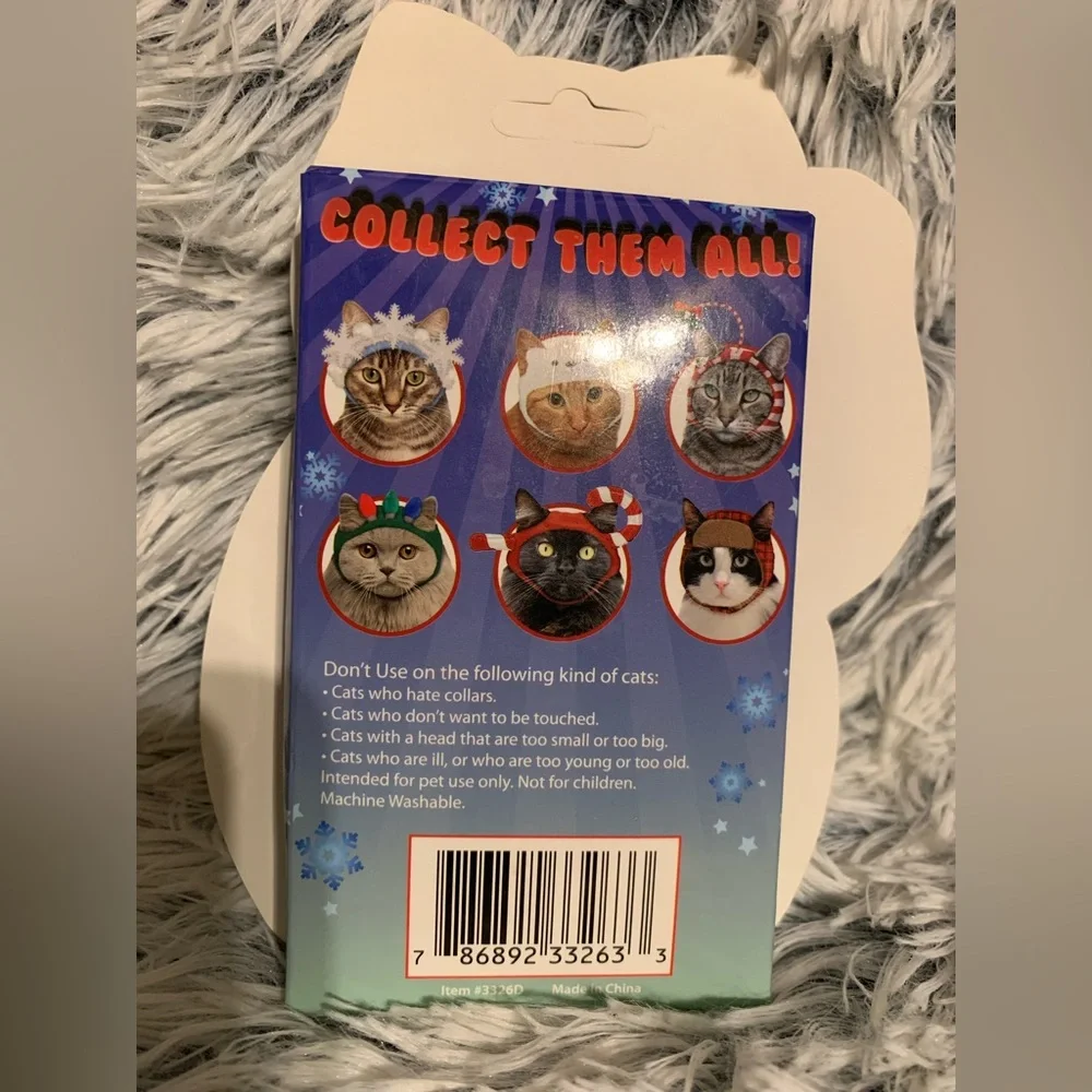 Holiday Cat Hat / Mistletoe Hat (new in box) One Size